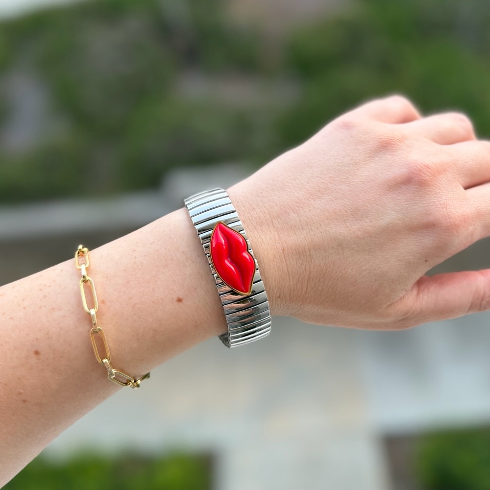 Silver Stretchy Bracelet with Red Lips Charm - Picture 3 of 3